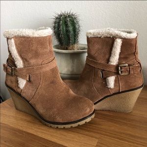 Sketchers Sherpa Lined Bootie Wedges